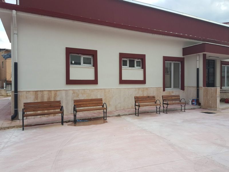 Geylani �n�aat-Banklar-park oyuncaklari