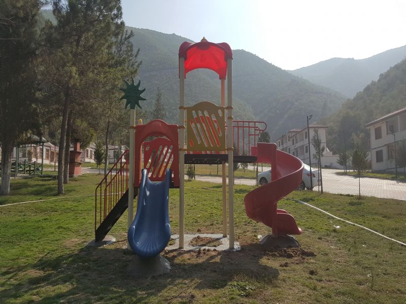 Osmaneli Belediyesi-Metal Polietilen Oyun Gruplar-park oyuncaklari